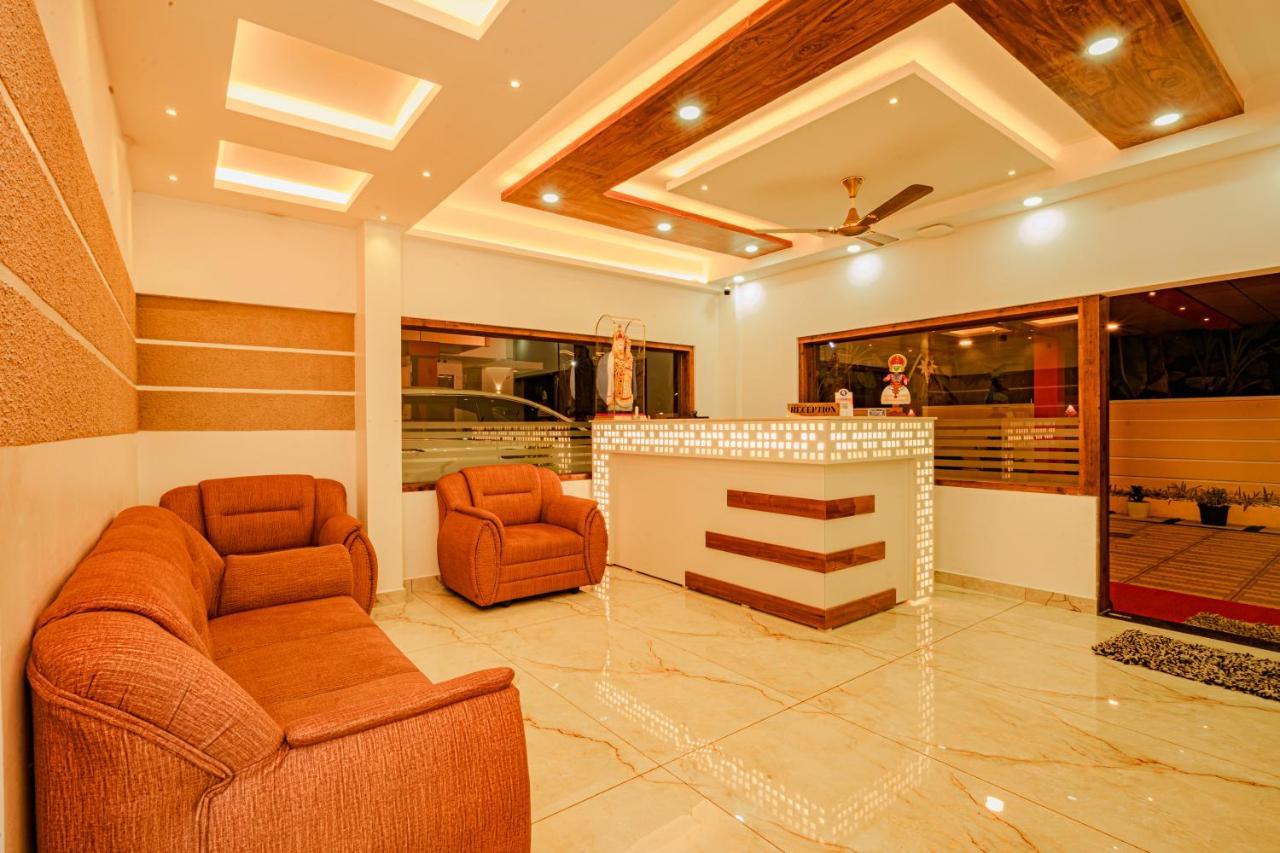 Kochi Marina Suites Airport Hotel מראה חיצוני תמונה