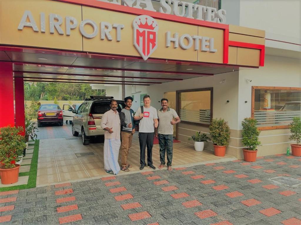 Kochi Marina Suites Airport Hotel מראה חיצוני תמונה