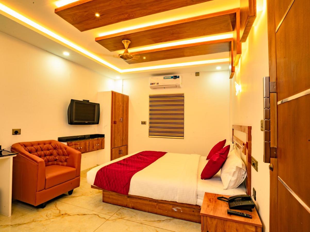 Kochi Marina Suites Airport Hotel מראה חיצוני תמונה