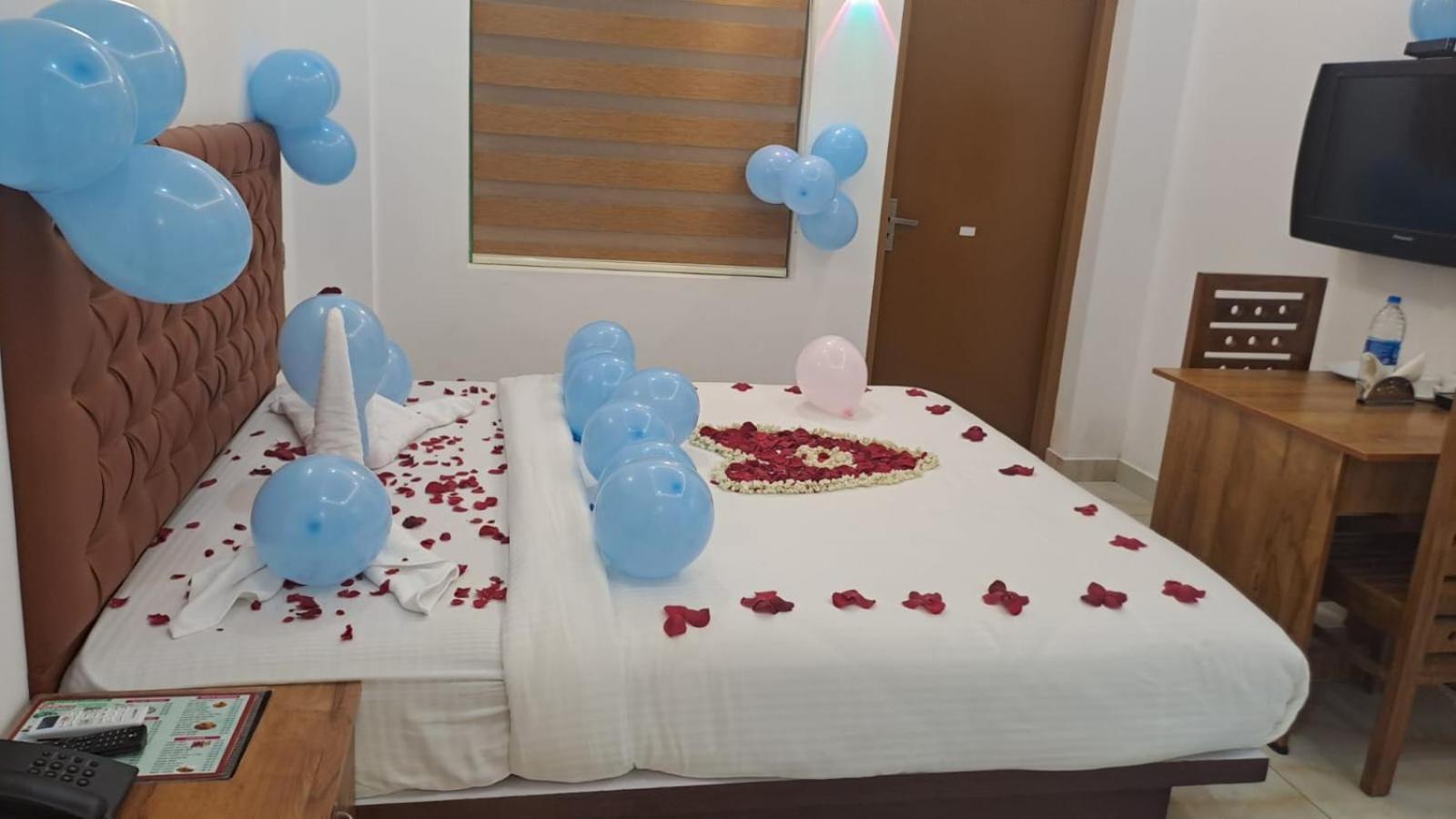 Kochi Marina Suites Airport Hotel מראה חיצוני תמונה