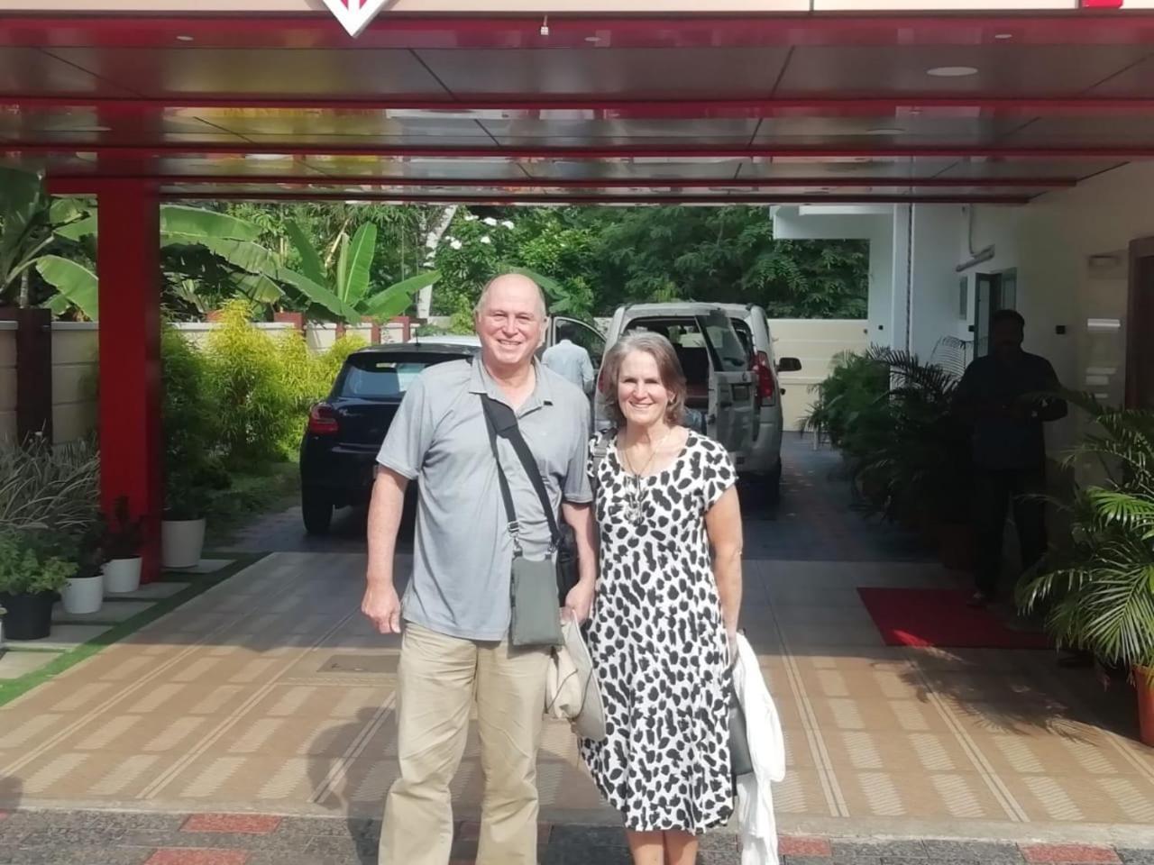 Kochi Marina Suites Airport Hotel מראה חיצוני תמונה