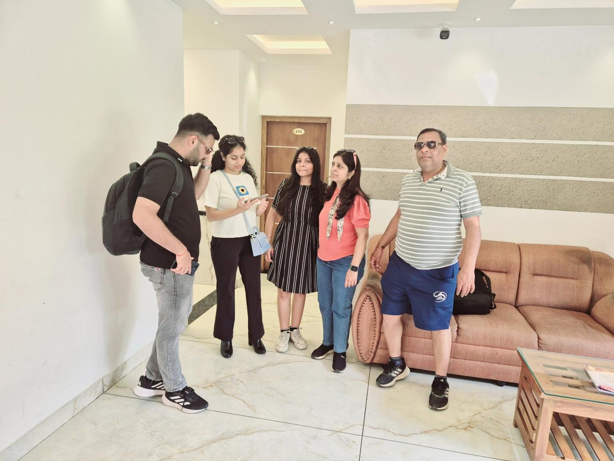 Kochi Marina Suites Airport Hotel מראה חיצוני תמונה